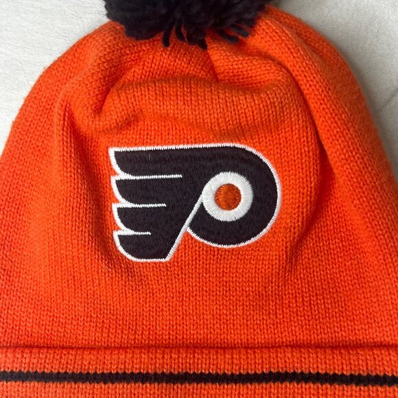 Philadelphia Flyers NHL Mitchell & Ness Acrylic Winter Pom Hat Beanie ADULT - Picture 5 of 10